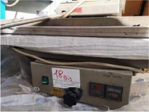 TAVOLO DA STIRO INDUSTRIALE MODELLO PM900 (Fallimenti)