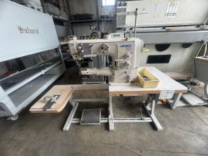 MACCHINA PER CUCIRE JUKI CON PIANO DA LAVORO (Liquidazione Giudiziale CCI)