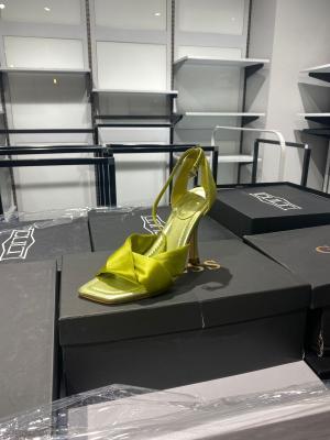 ABBIGLIAMENTO UOMO / DONNA ()